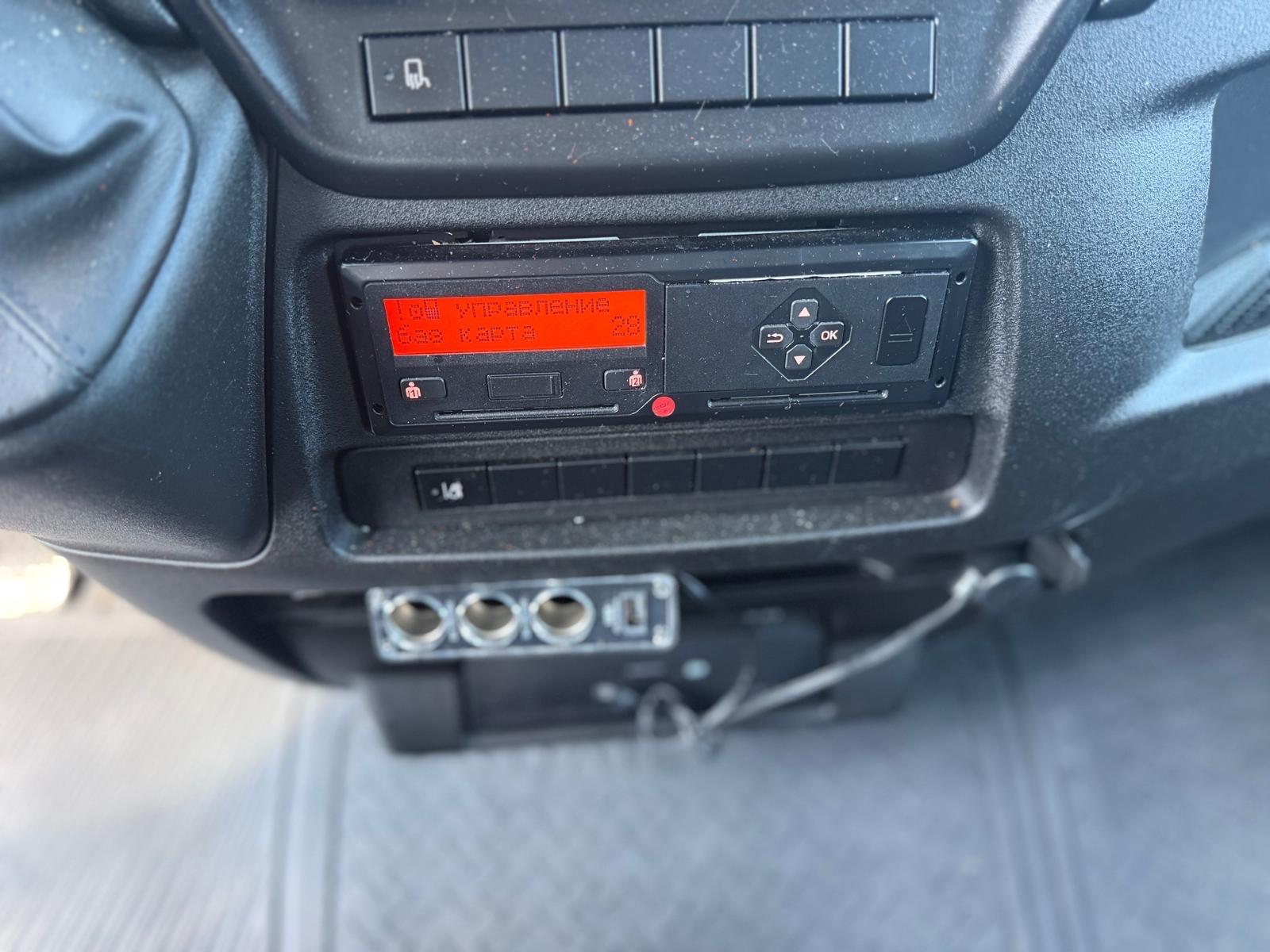 Iveco Abschleppwagen 3,5t-Navi-Aut-Klima