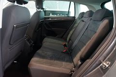 VW Tiguan 2.0 TDI Highline R-Line 4Motion | Pano VW Tiguan 2.0 TDI Highline R-Line 4Motion | Pano