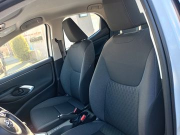 Toyota Yaris - 7