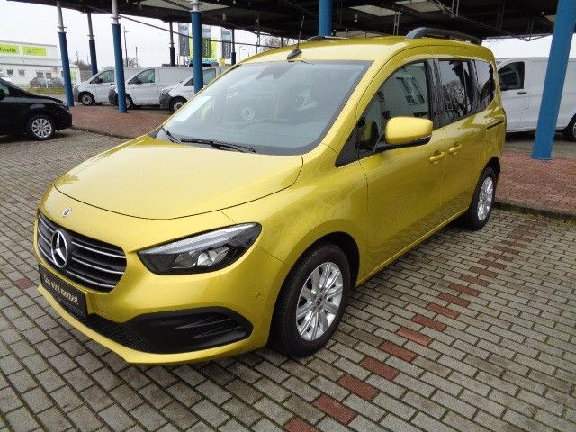 Mercedes-Benz T 180 NAVI,KAMERA,LED,AHK,NP:42.415,-