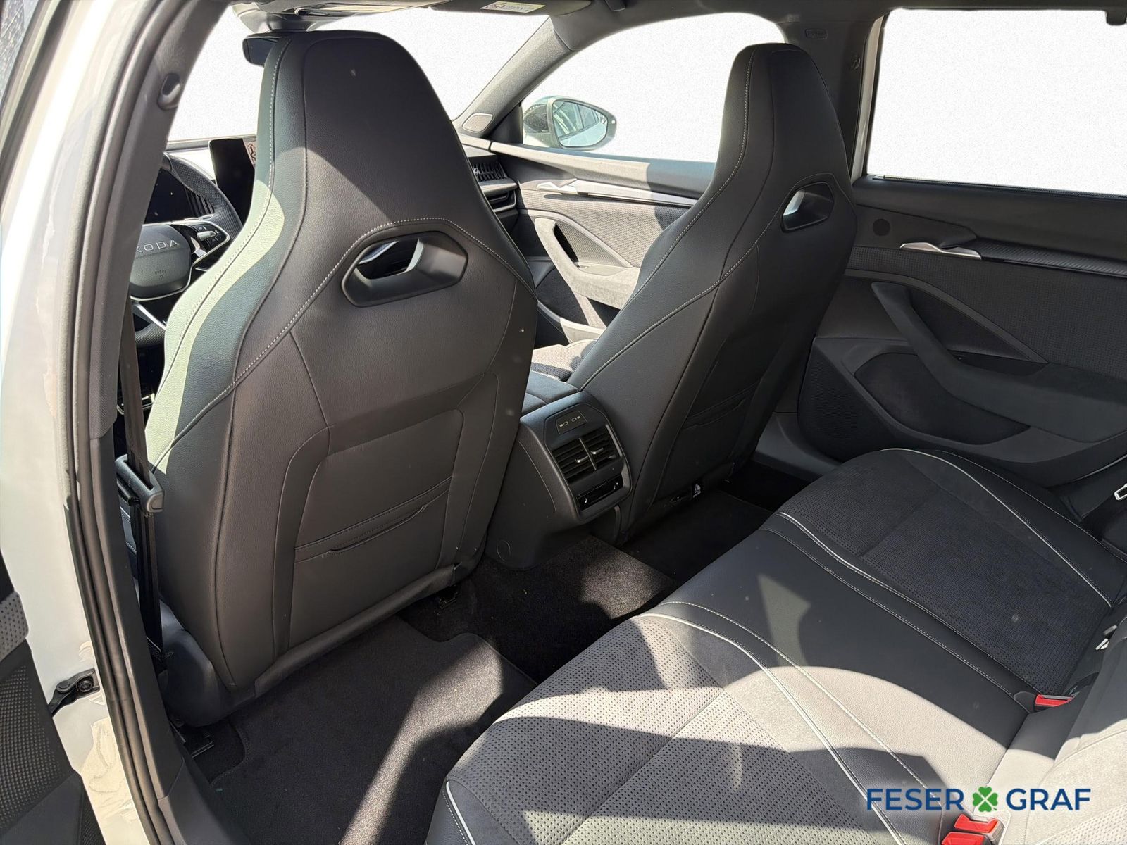 Skoda Superb - Bild 9