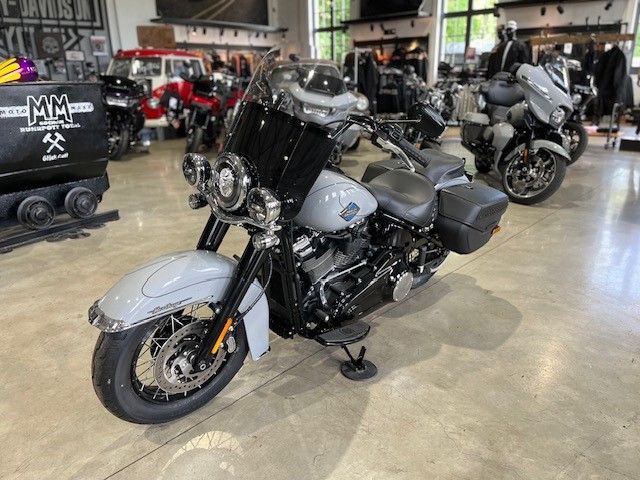 Fahrzeugabbildung Harley-Davidson HERITAGE CLASSIC FLHC 117 MY25