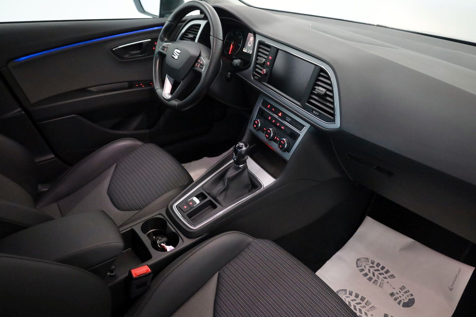 Fahrzeugabbildung SEAT Leon ST Xcellence T.Leder,Navi,LED,Apple CarPlay