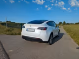 Tesla Model Y Hinterradantrieb RWD - Tesla Model Y in Stuttgart
