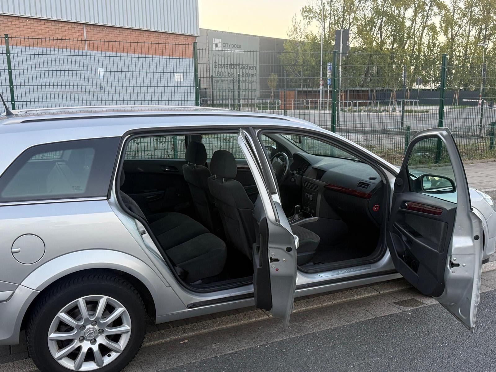 Opel Astra 2005 — photo 7