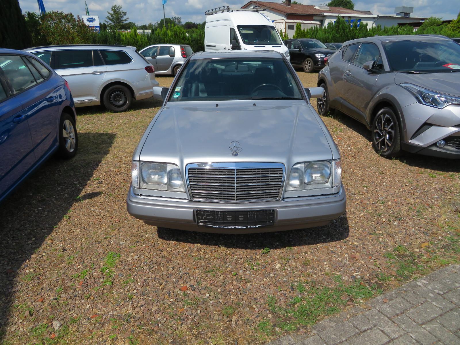 Mercedes-Benz CE 220