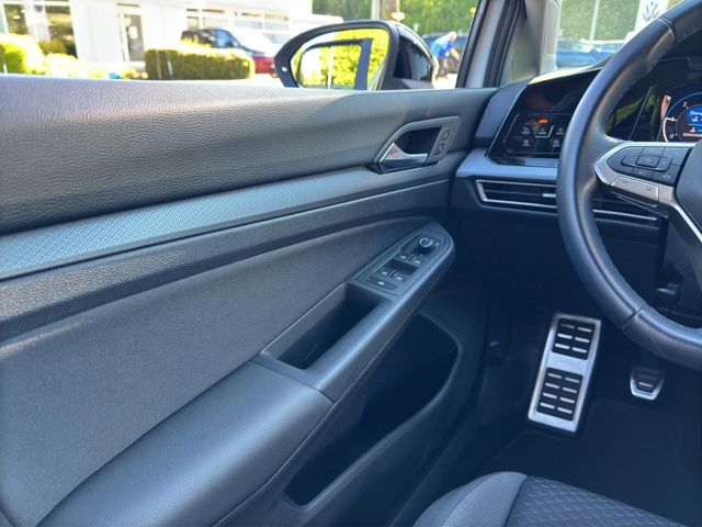 Golf VIII 2.0 TDI Active SHZ KAMERA NAVI ACC LED