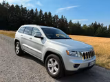 Jeep Grand Cherokee Laredo 3.6 V6 Automatik Laredo - Jeep Grand Cherokee mit Benzin-Antrieb: Geländewagen
