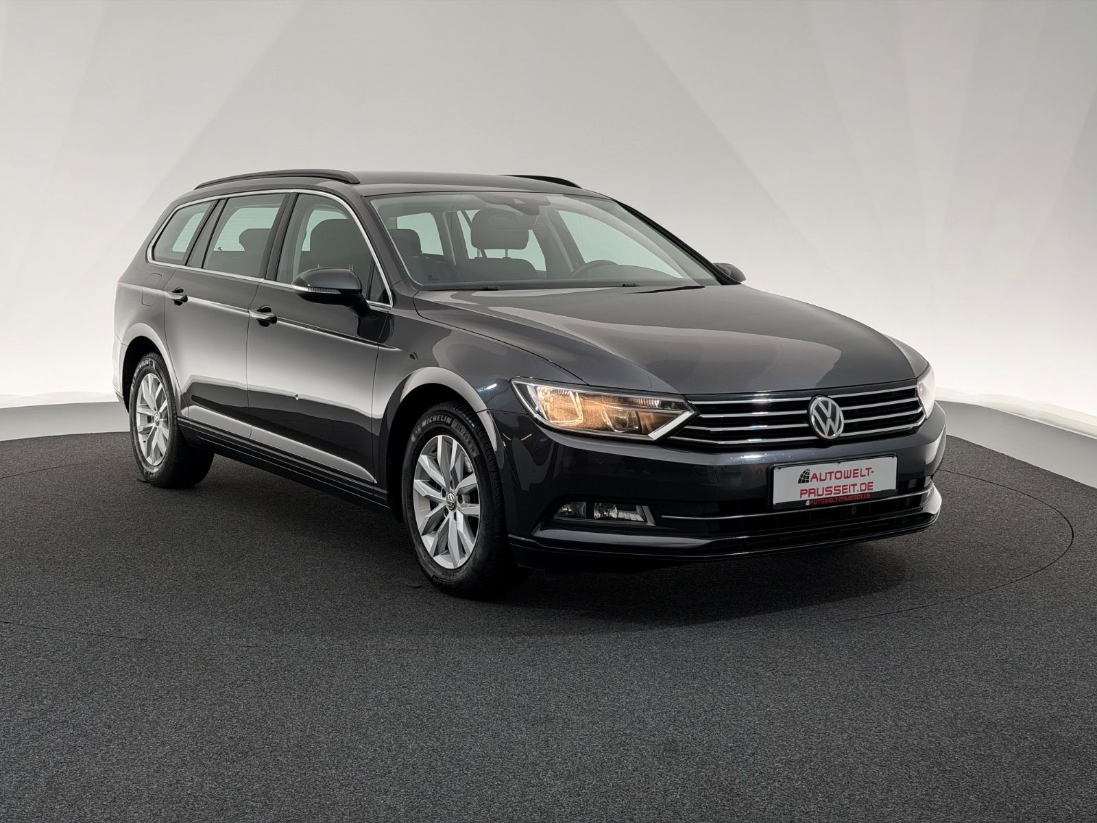 Gebrauchtwagen Volkswagen Passat Passat Var. 2.0 TDI*COMFORTLINE*ACC-MASSAG-R.KAM in Horb am Neckar