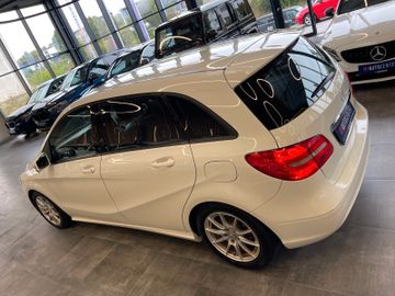 Mercedes-Benz B 180 *Kamera*Klima*Unfallfrei*