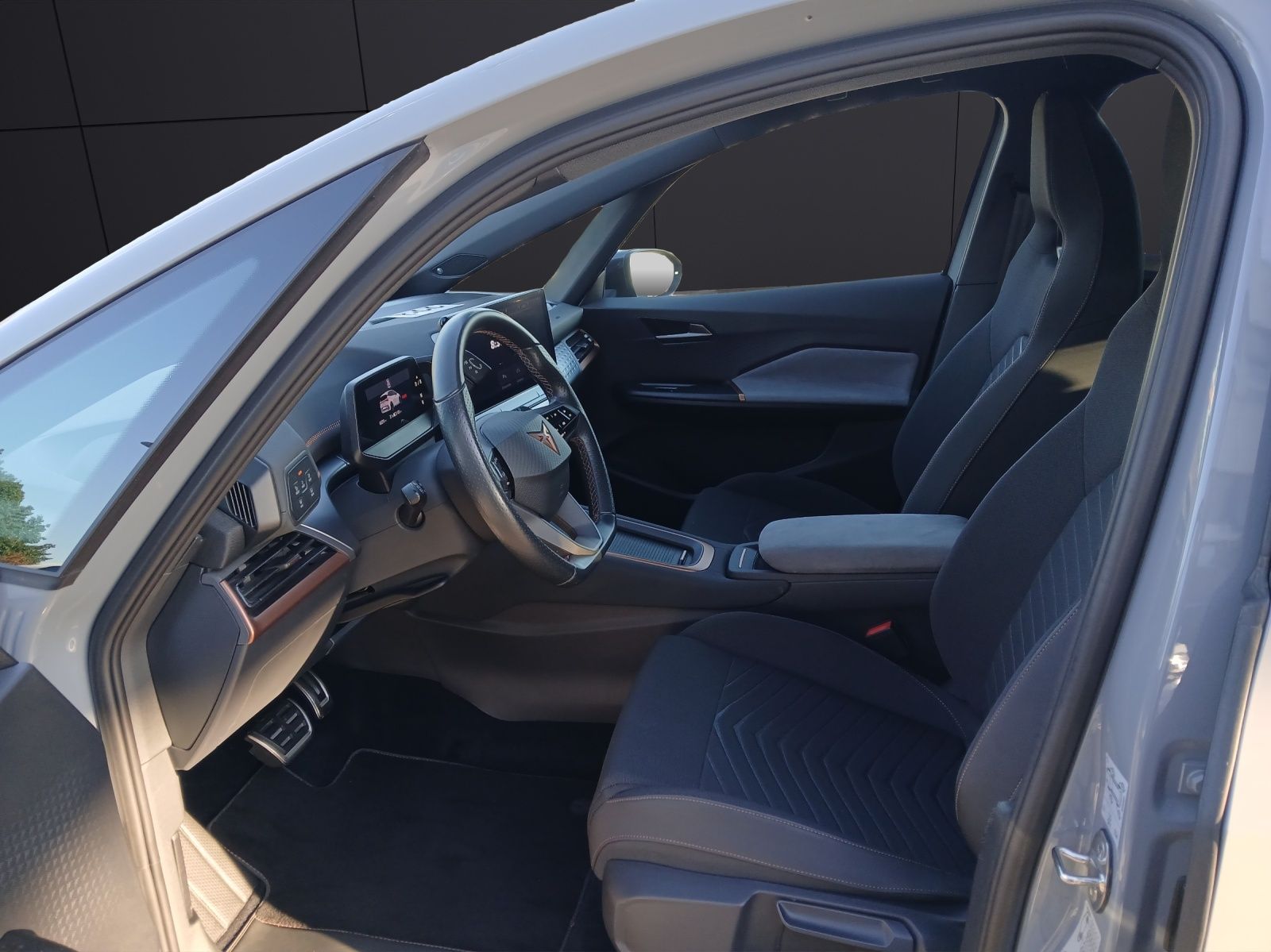 Fahrzeugabbildung CUPRA Born LED Navi Pano ACC RFK 18"