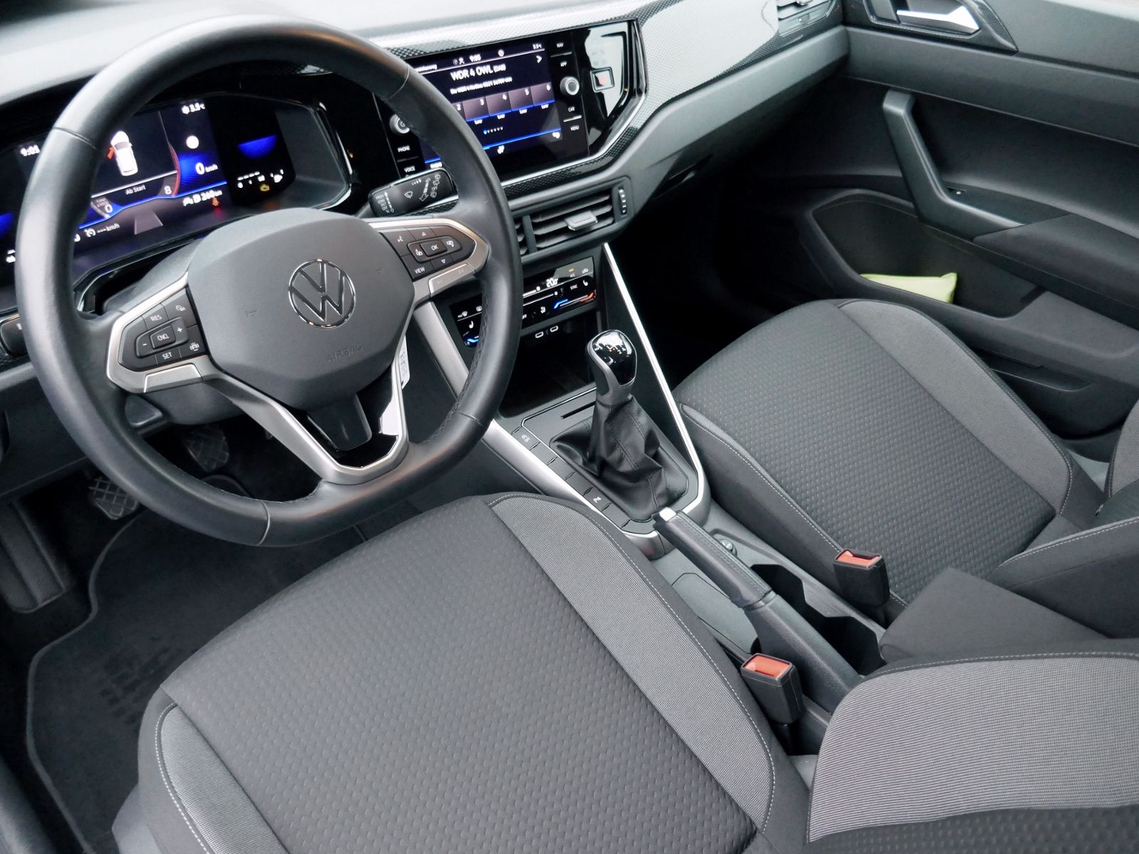 Fahrzeugabbildung Volkswagen Polo Life 1.0 MPI | LED RFK GRA Navi