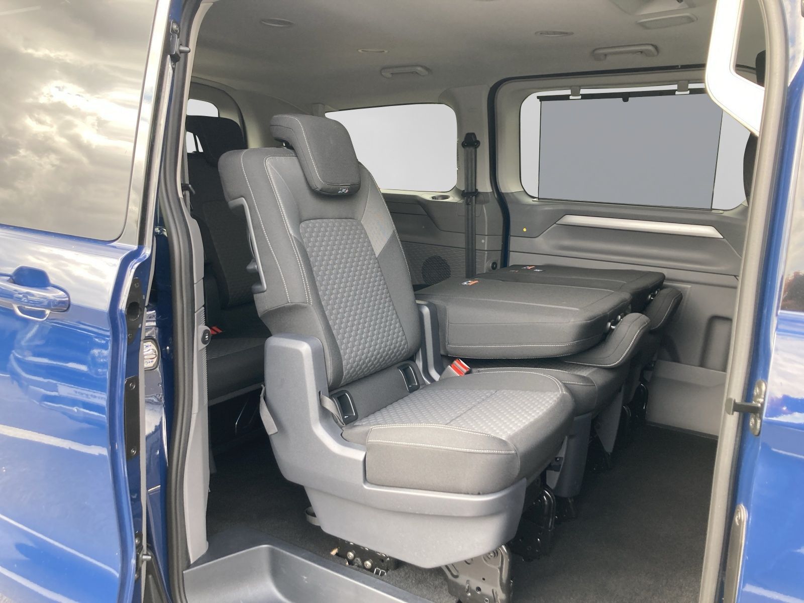 Volkswagen T7 Caravelle - Bild 6