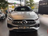 Mercedes-Benz GLA 250 4Matic AMG Line PANO LED NAVI - silberne Mercedes-Benz GLA 250