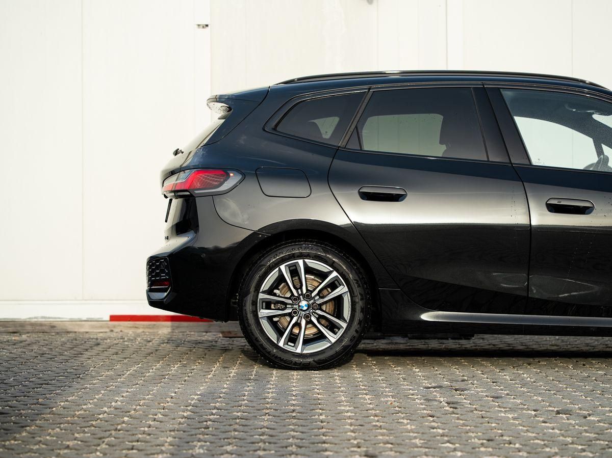 BMW 218d Active Tourer M-Sport AHK PANO ACC HuD 360° foto 6