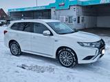 Mitsubishi Outlander PHEV Basis 2.4, 2021 - Mitsubishi Plug-in Hybrid Outlander von privat