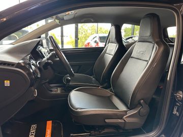 MYAUTOCENTER – Gebraucht- und Jahreswagen mit Werkstattservice in Pfaffenhofen Volkswagen up! black up! *Sitzh.*Navi*Klima*TÜV0428*