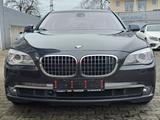 BMW 750 i Soft 4xSHZ Keyles Head Up Night Vision ACC - BMW 7er Reihe: Limousine