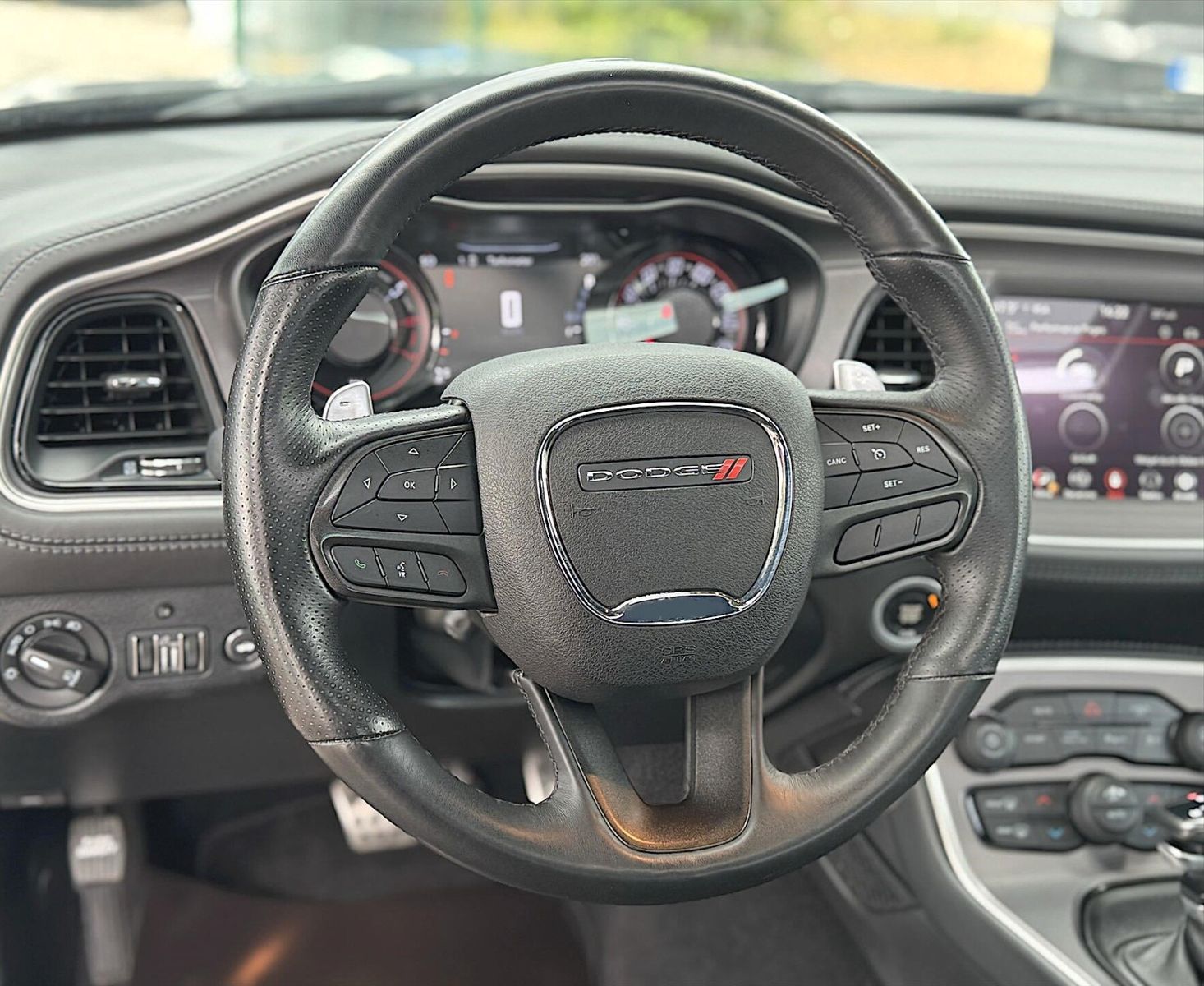 Fahrzeugabbildung Dodge Challenger 5.7 V8 SRT Performance BLACK EDITION