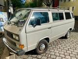 Volkswagen VW T3 mit Panoramadach, Klapp-Bett, bester Motor - Volkswagen T3 Caravelle in Berlin