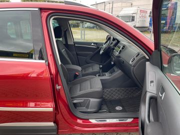 Volkswagen Tiguan - 9