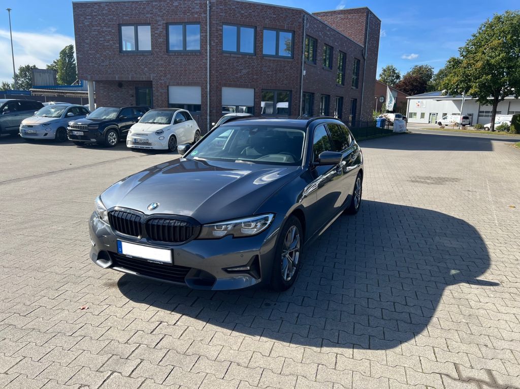 Image of BMW 320