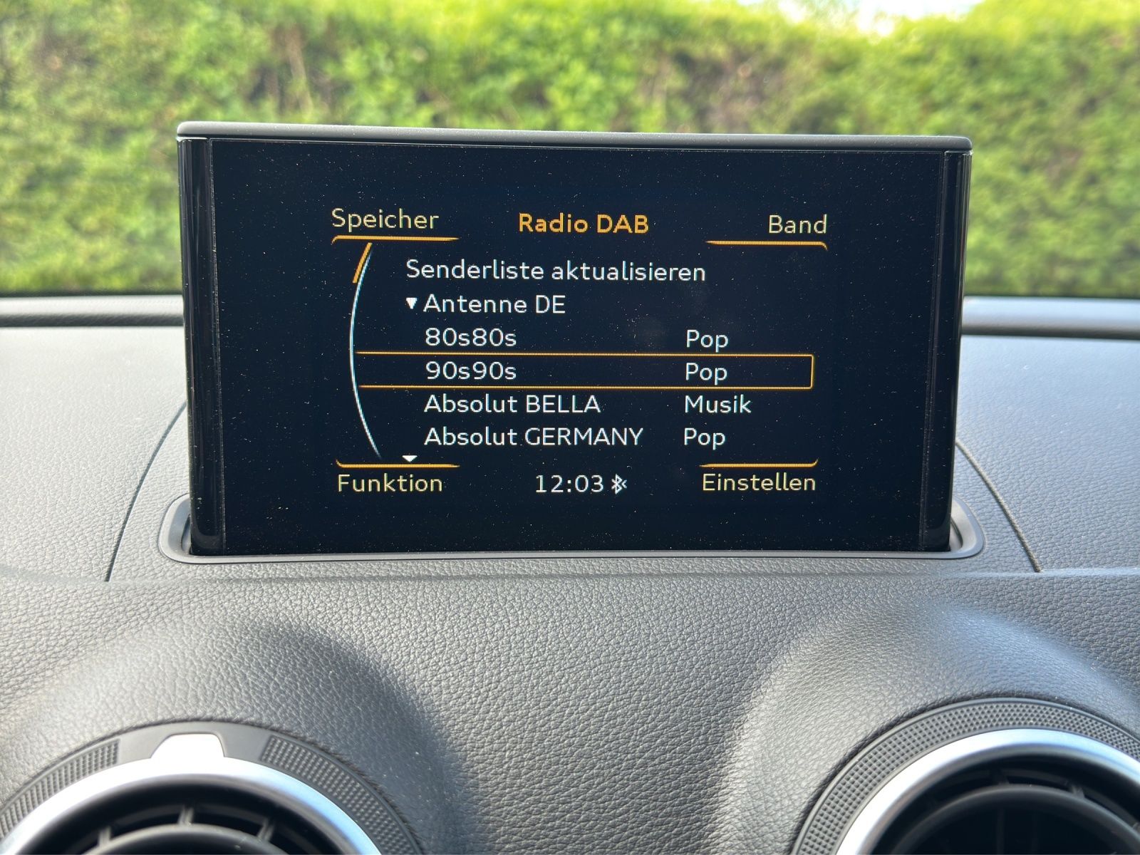 Fahrzeugabbildung Audi A3 Sportback Ambiente TSI DSG AHK XENON NAVI