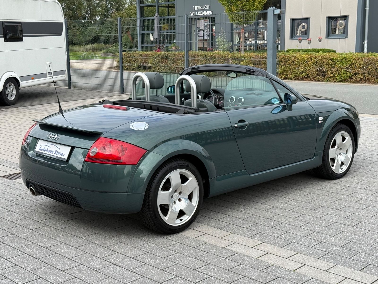Fahrzeugabbildung Audi TT Roadster 1.8T quattro S-Line CABRIO LEDER SHZ