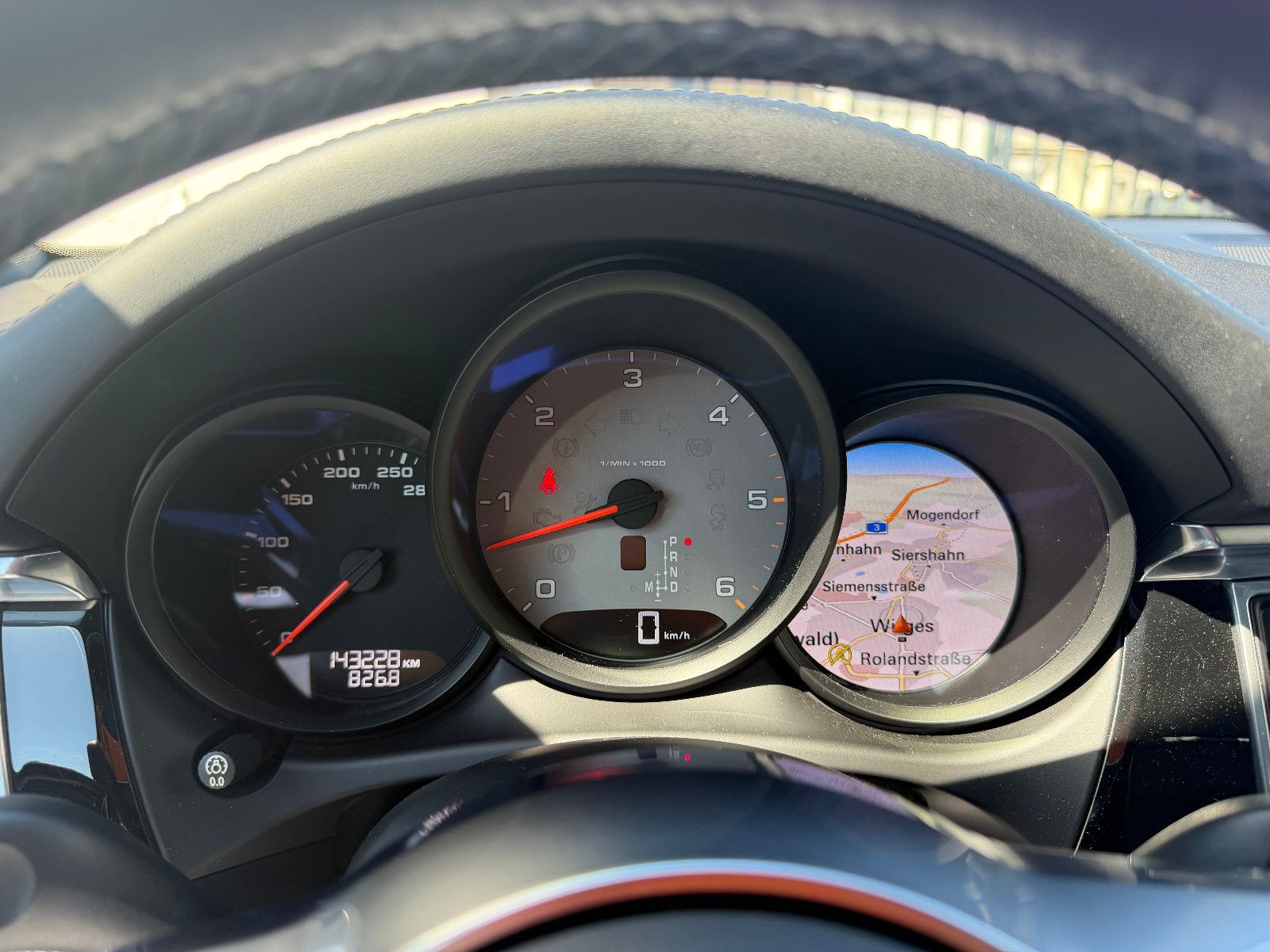 Fahrzeugabbildung Porsche Macan S Diesel/PANO/APPLE/NAVI/PDC/TEMPOMAT/SHZ
