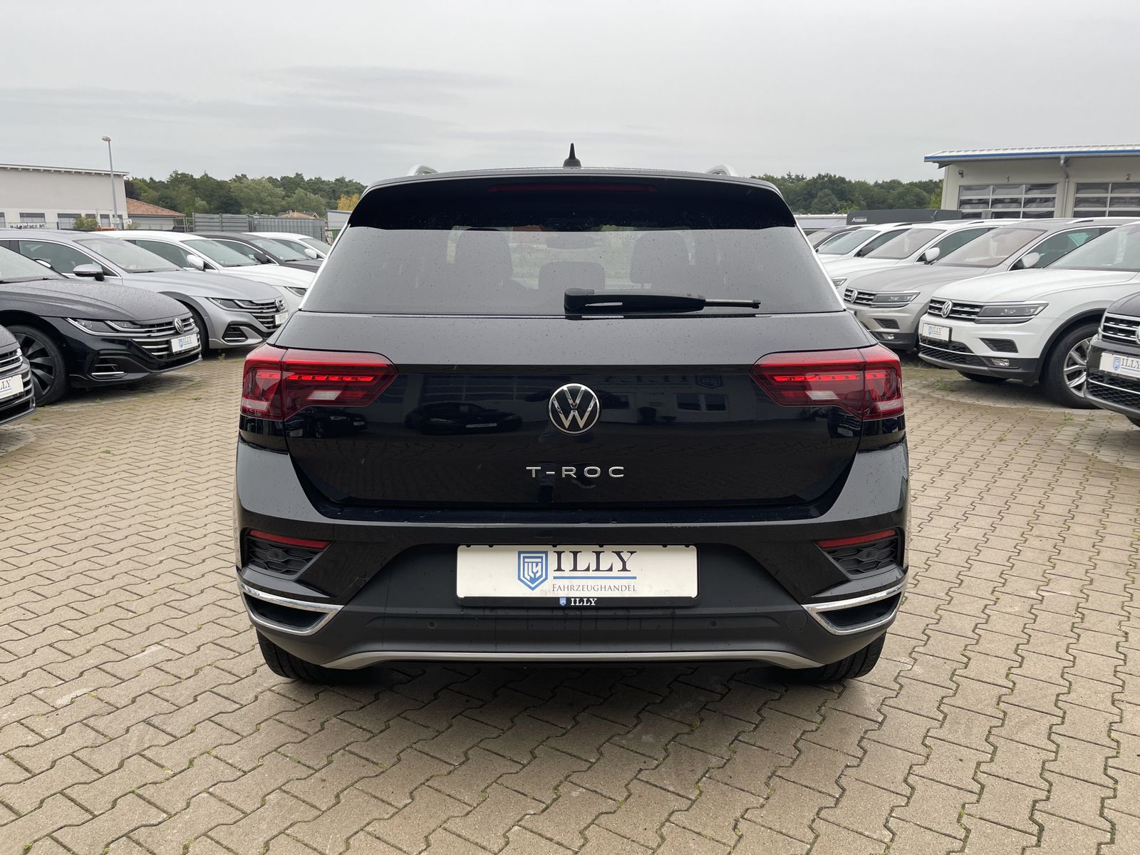 Fahrzeugabbildung Volkswagen T-Roc 2.0 TDI*Sport*LED*Cam*ACC*Navi*SHZ*