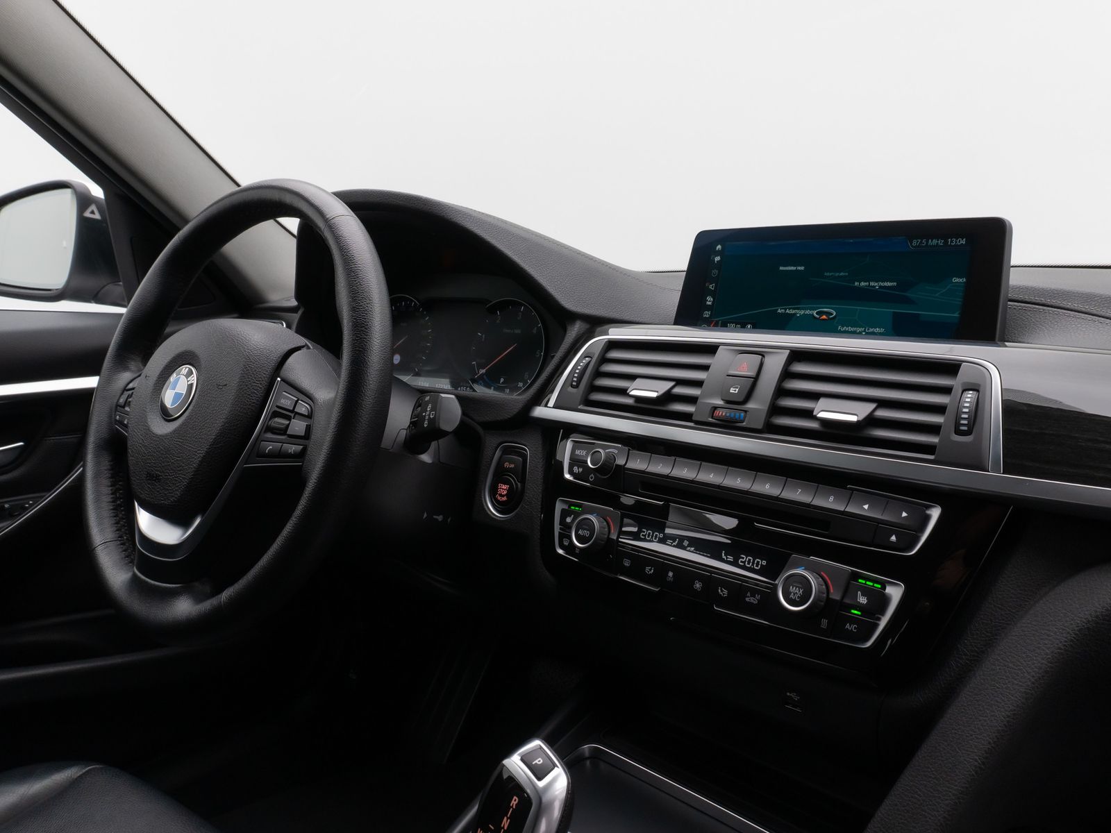 Fahrzeugabbildung BMW 320d Luxury Line Kamera HUD HiFi Stop&Go Komfort
