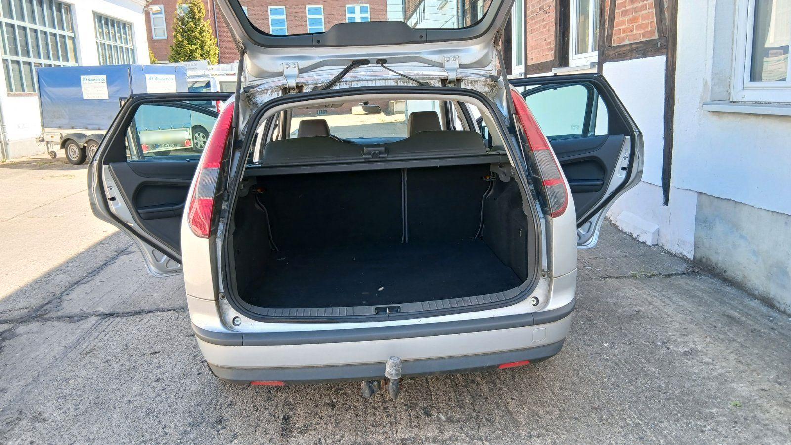 Ford Focus 2005 — photo 6