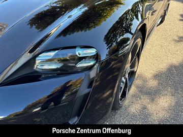 صورة 8 لـ 2020 Porsche TAYCAN