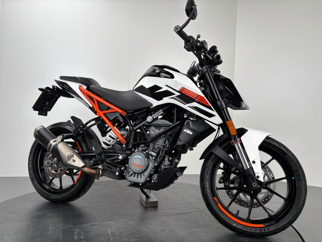 KTM DUKE 125 *SERVICE NEU *KURZES HECK