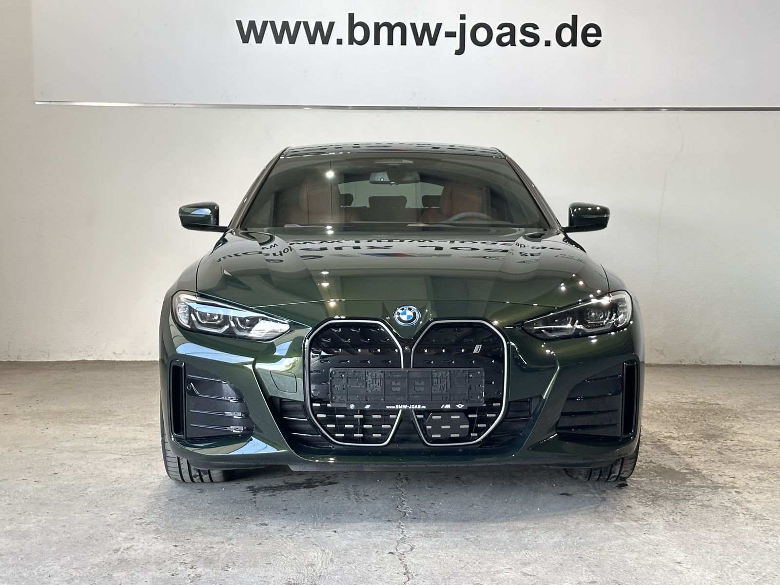 Fahrzeugabbildung BMW i4 eDrive35 AHK, Harman Kardon Surround System