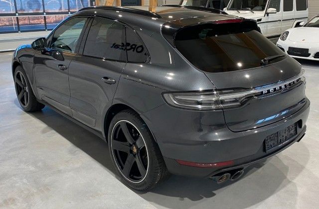 PORSCHE Ein außergewöhnlich gepflegter Porsche Macan in 