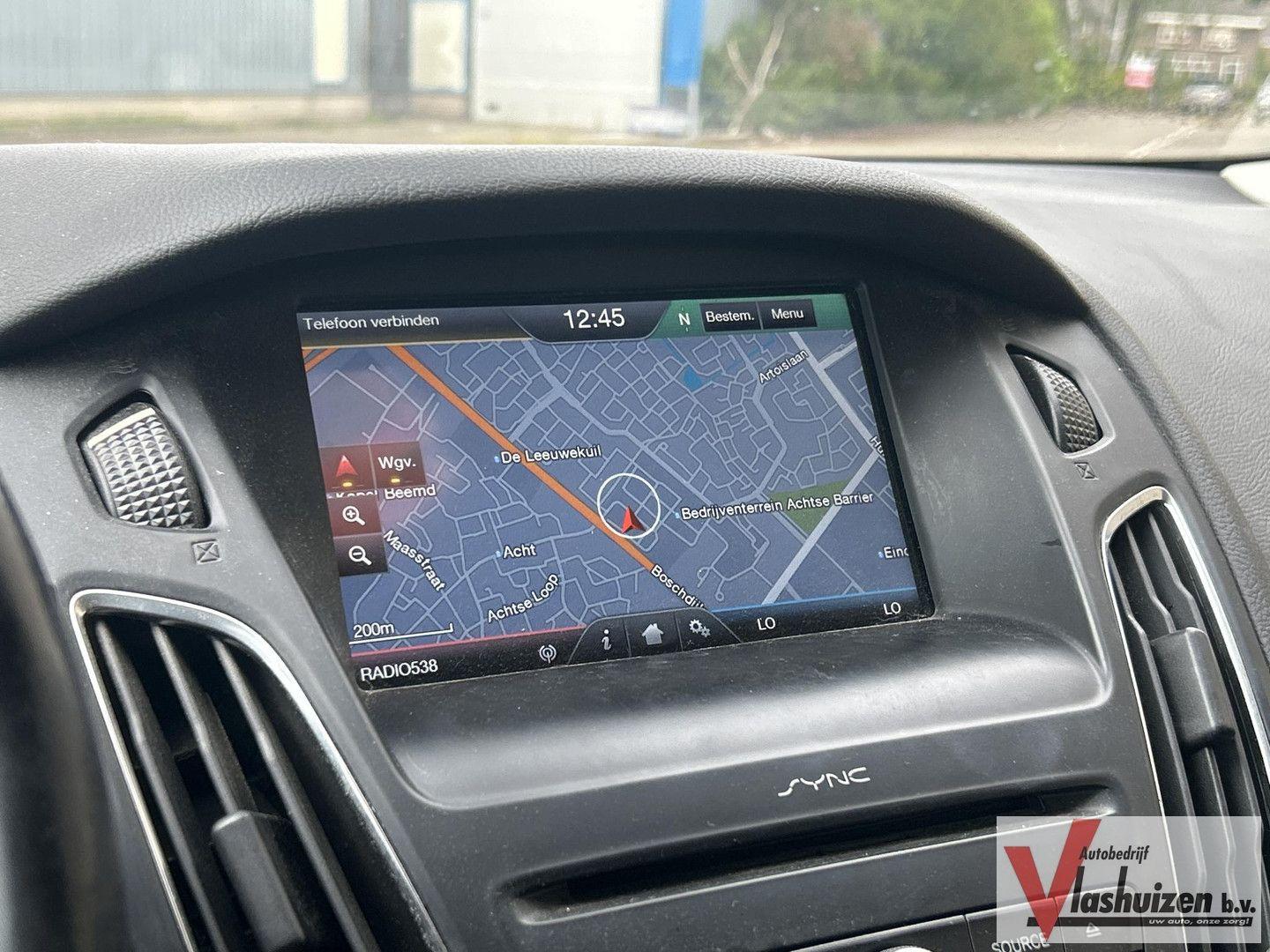 Ford Focus 2015 — photo 17