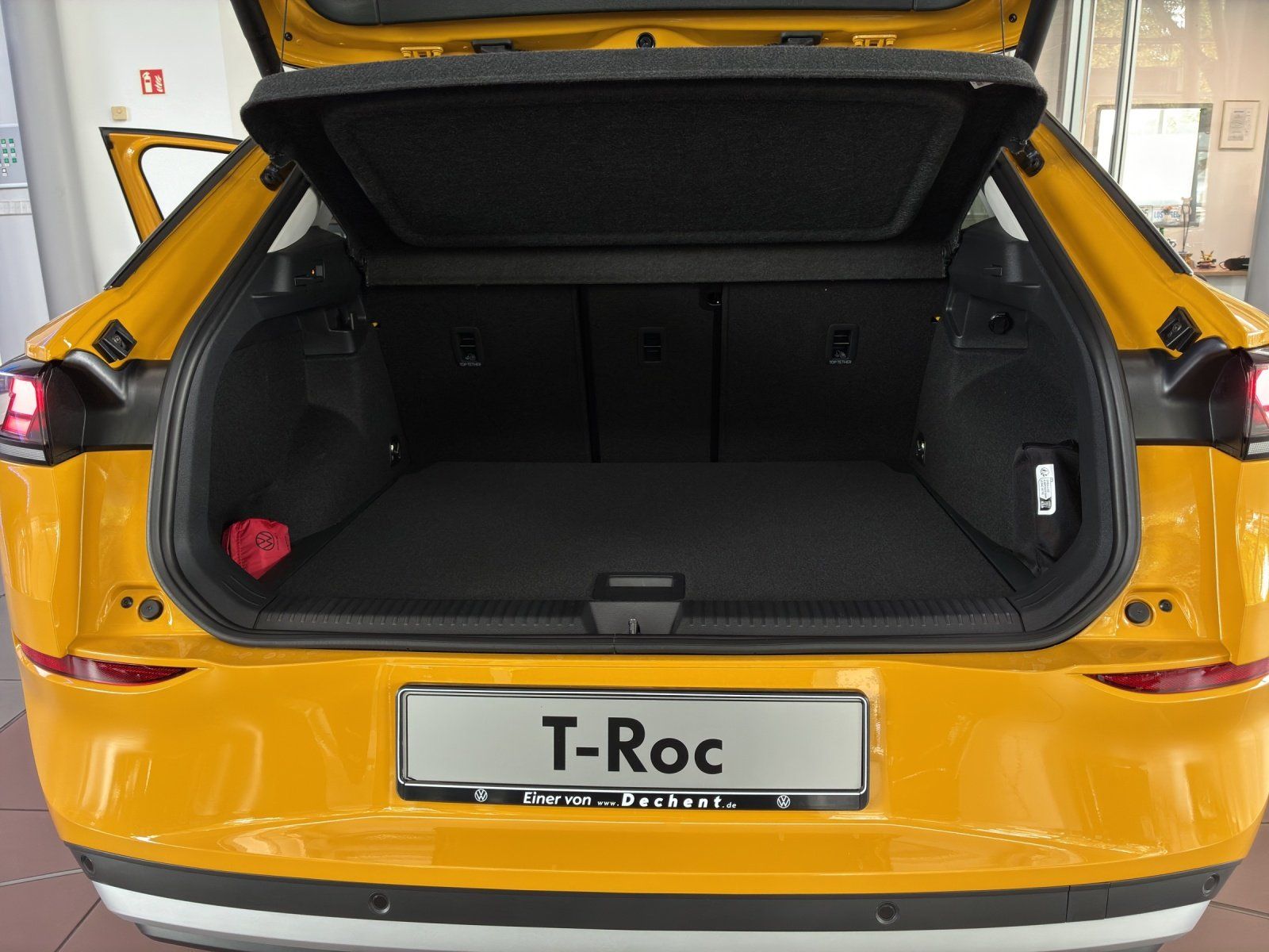 Fahrzeugabbildung Volkswagen T-Roc 1.5 eTSI W Style AHK,Kamera,LED,Navi,PDC