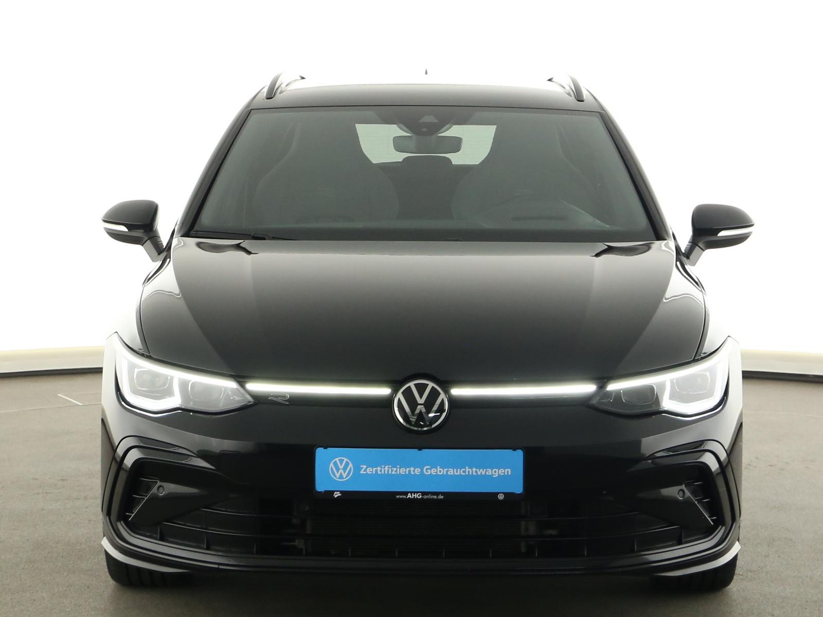 Volkswagen Golf VIII Variant 2.0 TSI DSG R-line  LED Navi H