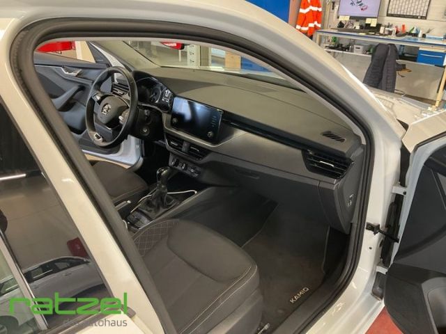 Fahrzeugabbildung SKODA Kamiq Ambition 1.5 TSI LED ACC Spurhalteass. Sit