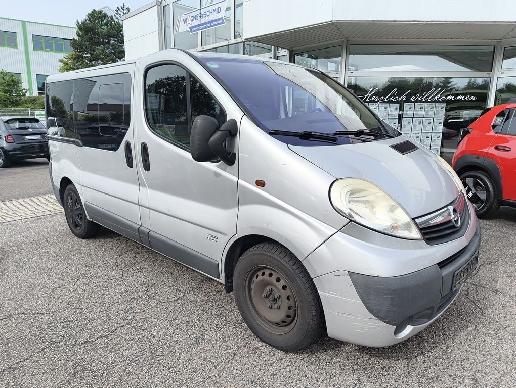 Fahrzeugabbildung Opel Vivaro L1H1 2,9t DPF (145 PS) 9 Sitze