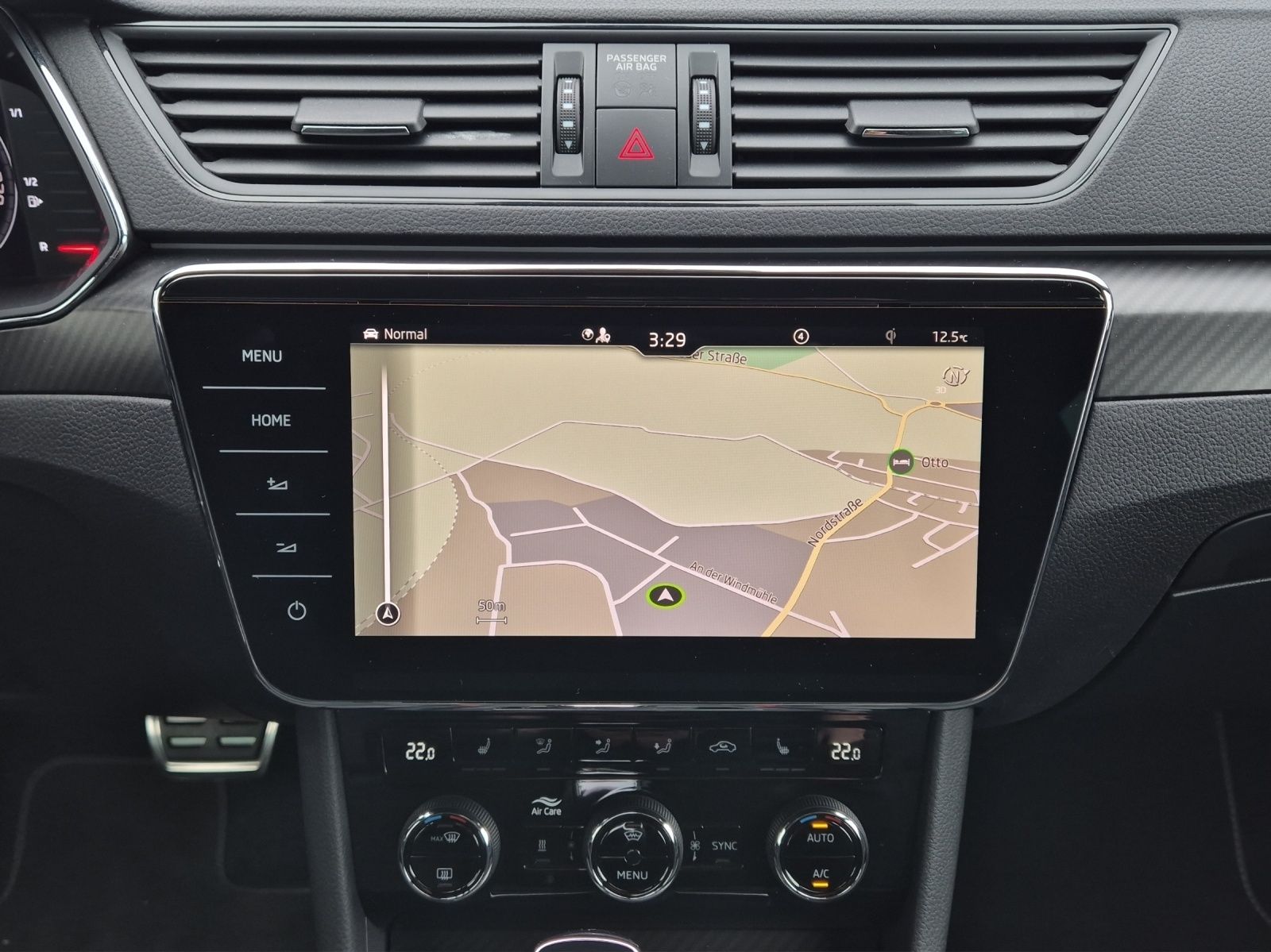 Fahrzeugabbildung SKODA Superb Combi TSI Sportline 4x4 DSG Standhzg. Mat