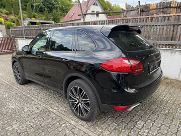 Porsche Cayenne - 4