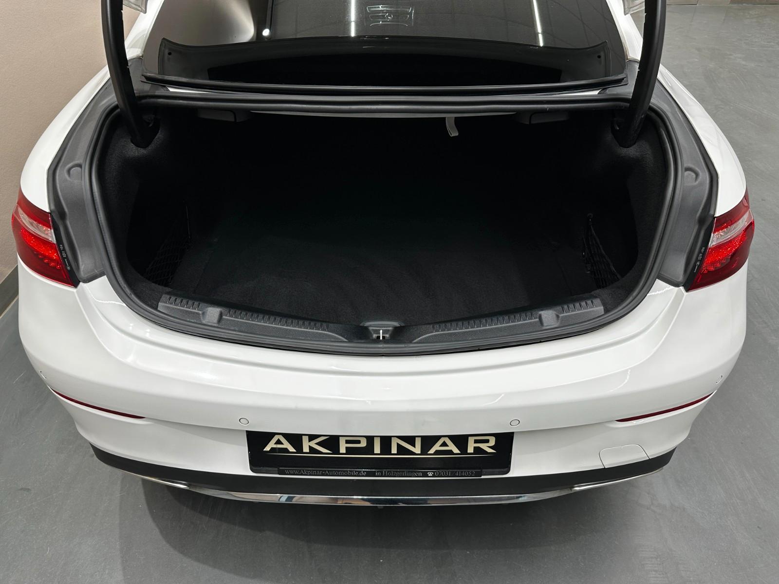 Mercedes-Benz E200 Coupe AMG Line *BURMESTER*PANO*SHZ*KAMERA*