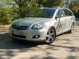 Toyota Avensis - Toyota Avensis aus 2007 mit Diesel-Antrieb