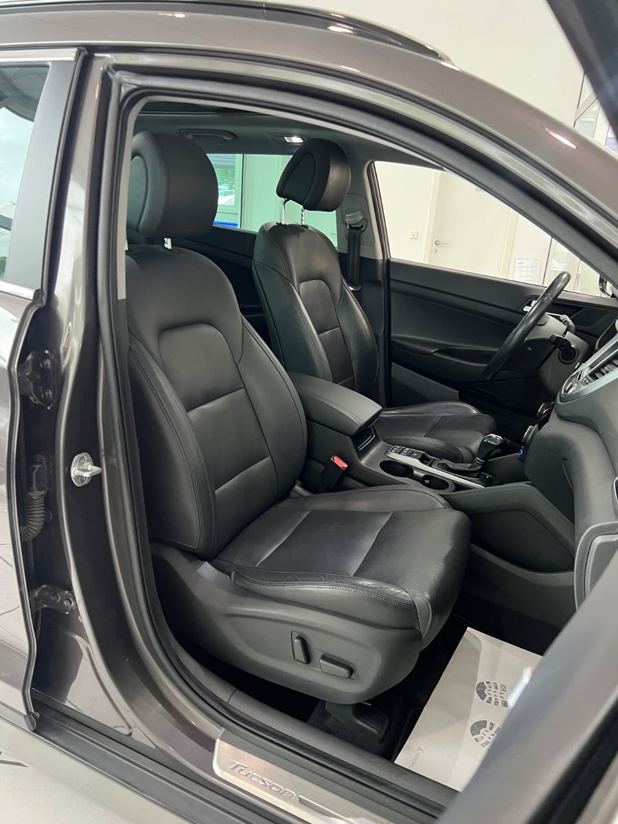Fahrzeugabbildung Hyundai Tucson Premium 4WD *SITZBELÜFTUNG*4xSITZHEIZUNG*