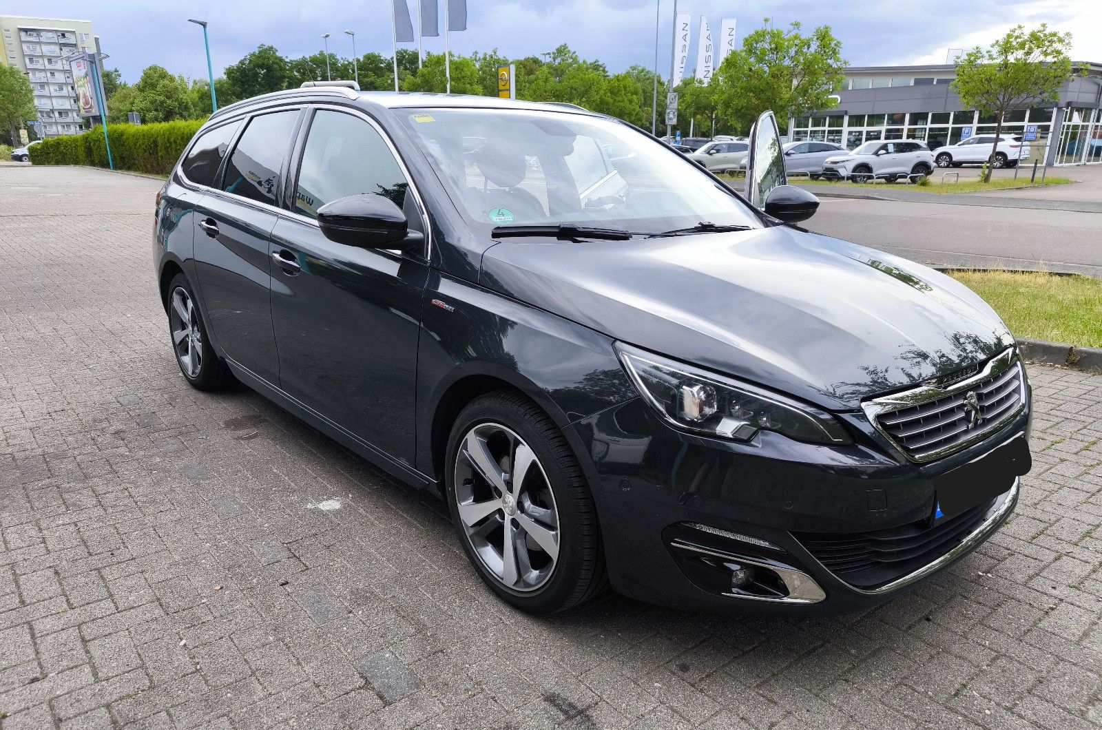 PEUGEOT 308