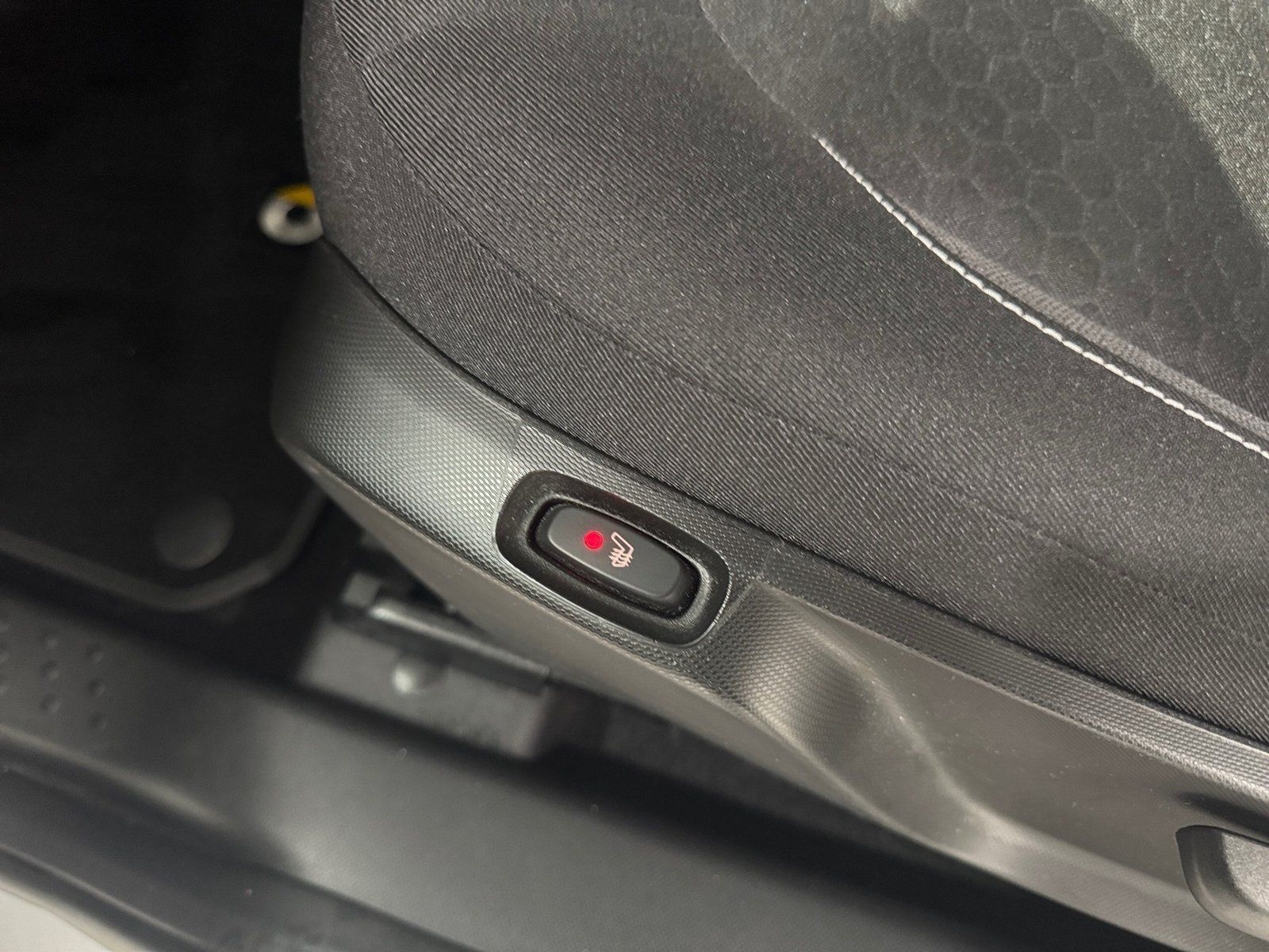 Fahrzeugabbildung Smart smart EQ fortwo Exclusive*Kamera*Media*LED*22kW*