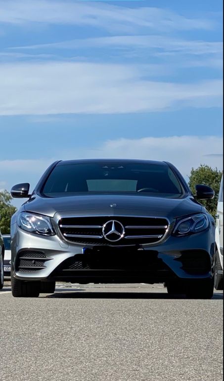 Image of Mercedes-Benz E 300