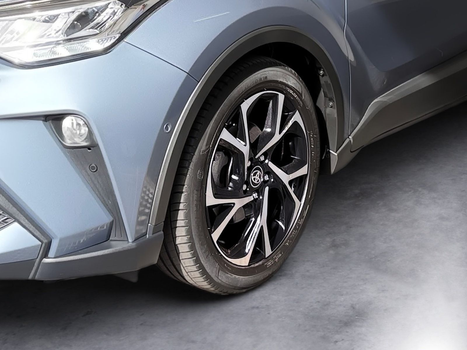 Fahrzeugabbildung Toyota C-HR 2.0 Team D Kamera,LED,Navi,PDC,SHZ